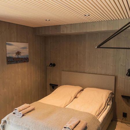 Modern Apartment In Henningsvaer Exterior photo